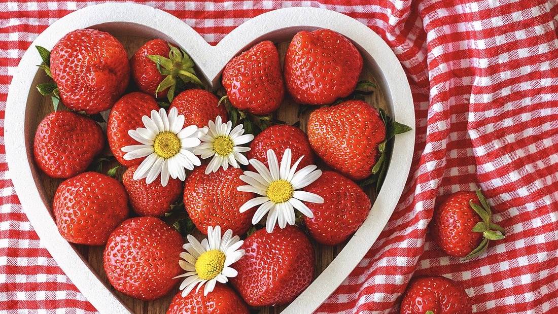 Strawberries heart