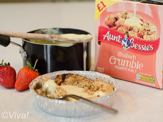 aunt bessie's rhubarb crumble vegan