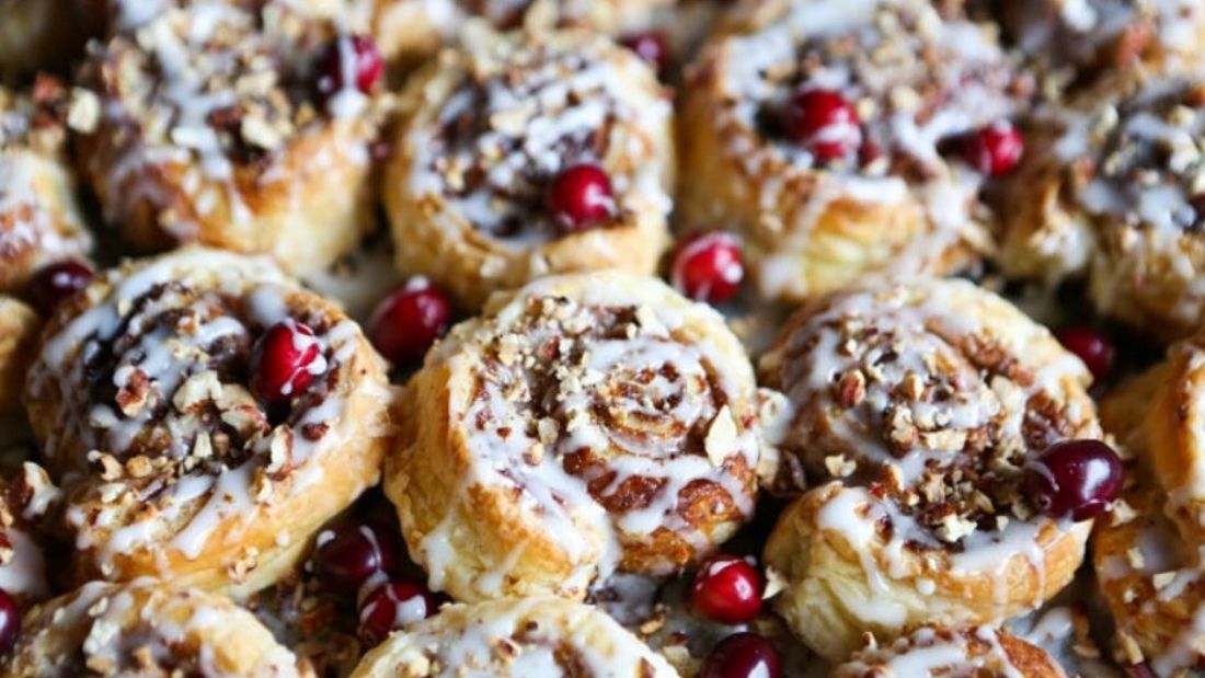 Iced Easy Cinnamon Buns