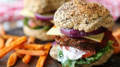 Vegan Cheeseburger (supermarket style)