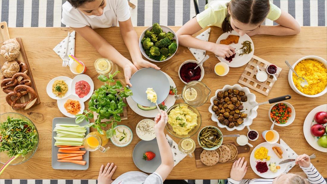 children eating