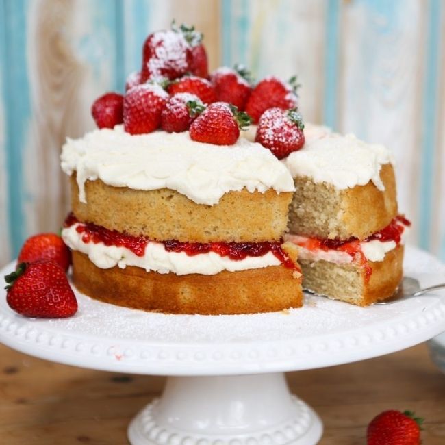 vrc Classic Victoria Sponge Cake