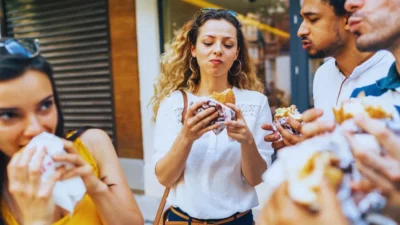 Eating burgers